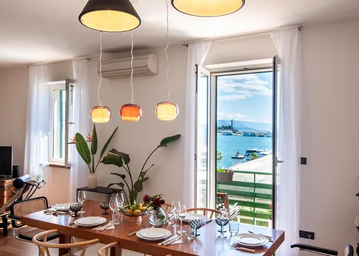 Airy Seafront 1920s * Split