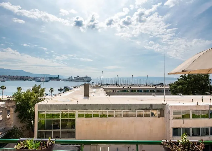 Apartment Airy Seafront 1920s