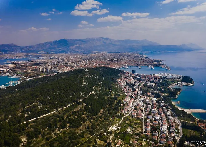 Airy Seafront 1920s * Split