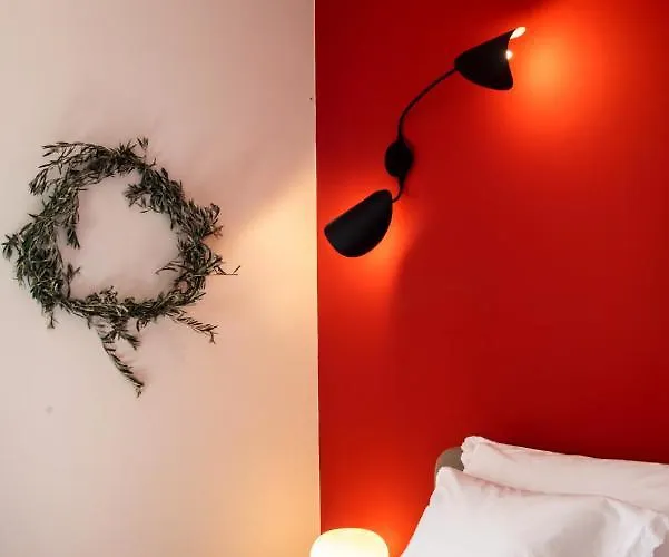 Airy Seafront 1920s *