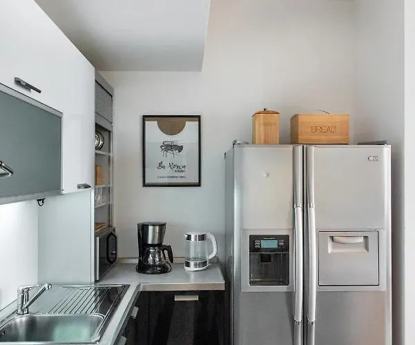 Airy Seafront 1920s * Split