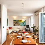 Spacious 3br Seaview Near Old Town & Split