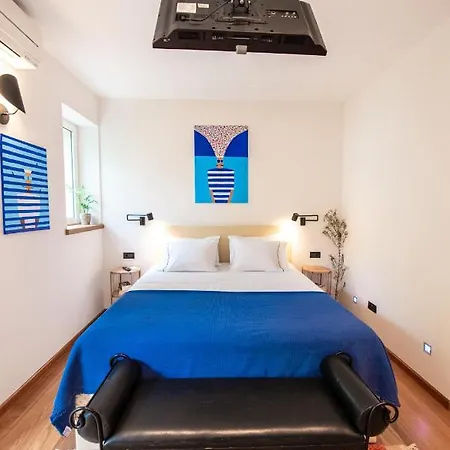 Airy Seafront 1920s Apartment
