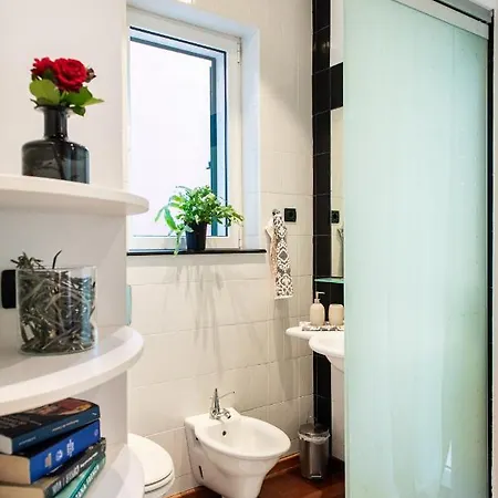 Airy Seafront 1920s *