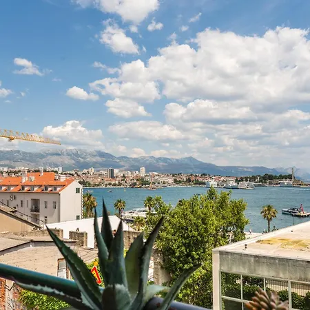 Spacious 3br Seaview Near Old Town & * Сплит