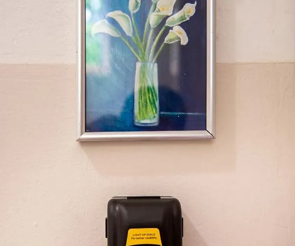 Airy Seafront 1920s *