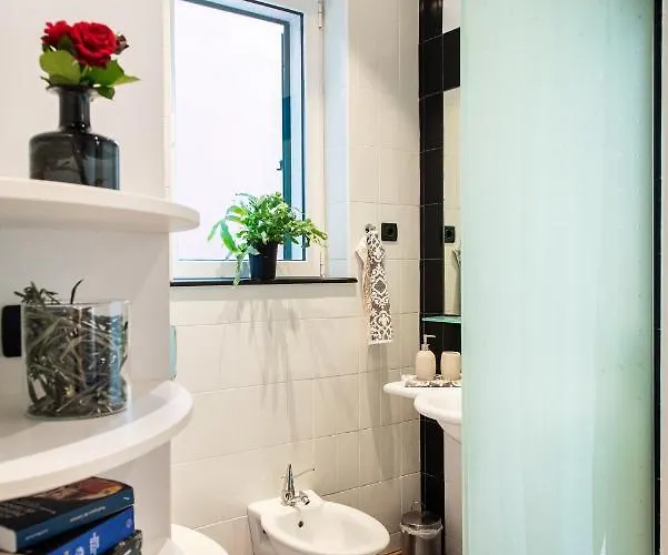 Airy Seafront 1920s *