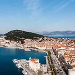 Spacious 3br Seaview Near Old Town & Апартаменты