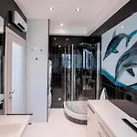 Апартаменты Spacious 3br Seaview Near Old Town &